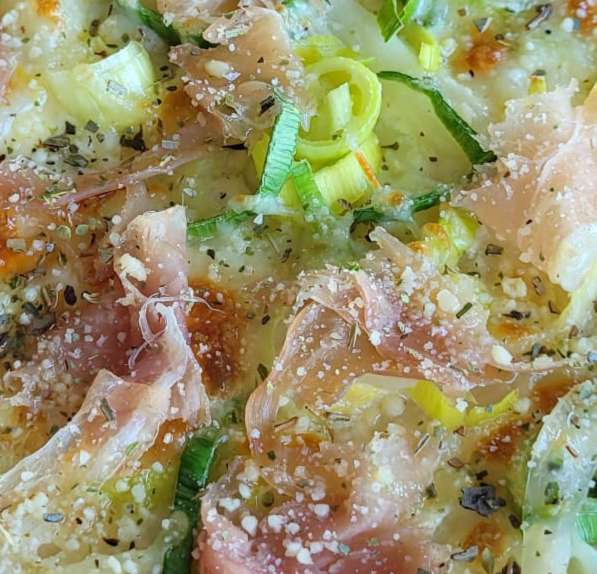 Pizza Parma na szparagach